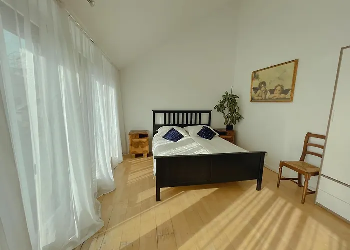 Luxury 150m2 In Desirable Area Of Historic Vídeň