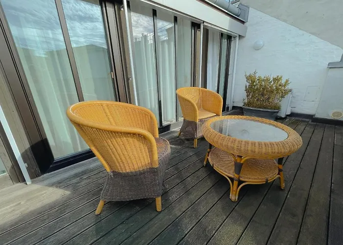 Luxury 150m2 In Desirable Area Of Historic Apartmán